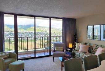 MAUKA SUITE at THE WAIKIKI BANYAN allows 18 year olds to book a room