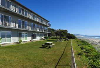 Ocean Terrace Condominiums has Balcony rooms