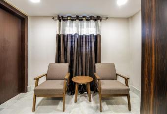 OYO Shiva Guest House allows 18 year olds to book a room