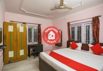 OYO Ma Kali Guest House Near City Centre Salt Lake allows 18 year olds to book a room