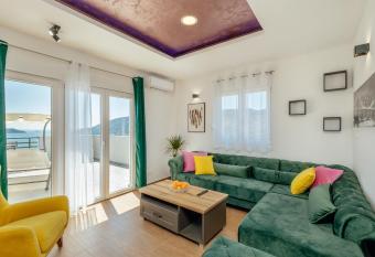 Magnolija apartmani has Balcony rooms