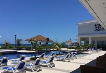 Amazing Bay View allows 18 year olds to book a room