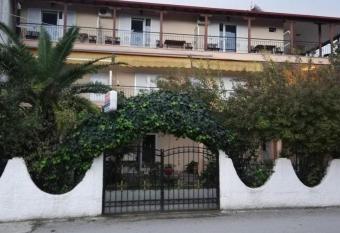 LUXURIOUS APPARTMENTS KATERINA has Balcony rooms