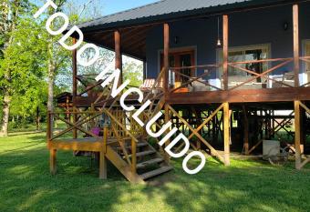 CARPINCHO AMARILLO has Balcony rooms