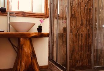 Refugio del Maipo Lodge allows 18 year olds to book a room