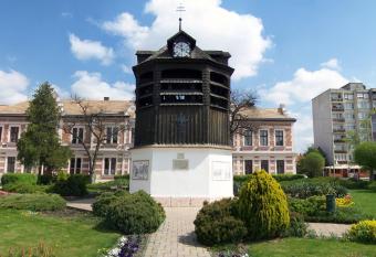 Harangl  b Apartman Tata has Balcony rooms