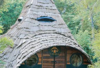 Igabara Hobbit House has Balcony rooms