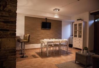 Mamma D   allows 18 year olds to book a room