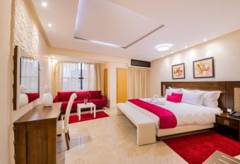 Appart-hotel Marrakech Inn allows 18 year olds to book a room