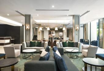 Riu Plaza Fisherman's Wharf allows 18 year olds to book a room