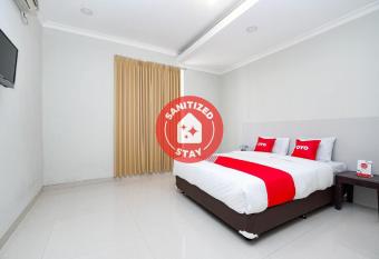OYO 2133 Pintu Naga allows 18 year olds to book a room