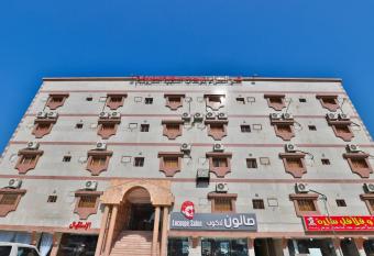 Qasr Al Hamra ApartHotel Al Hamra Branch allows 18 year olds to book a room