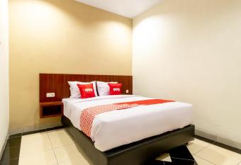 Capital O 1585 Ring Road Residence allows 18 year olds to book a room