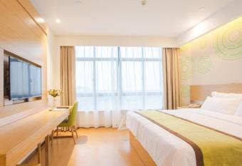 GreenTree Inn Wuxi Huishan District Yangshan Town Jiayang Life Plaza Business Hotel allows 18 year olds to book a room