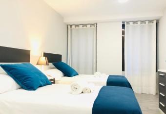 D.A.U. Centro Free Parking allows 18 year olds to book a room