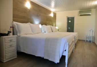 Hotel Visconde allows 18 year olds to book a room