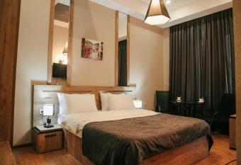 City Heart Hotel allows 18 year olds to book a room