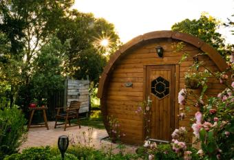 Marlborough Wine Barrel Cabins allows 18 year olds to book a room