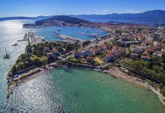 APARTMENT SUNSHINE- center of Split allows 18 year olds to book a room