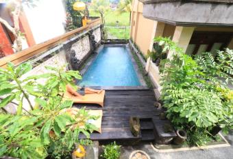 Frangipani Bungalow has Balcony rooms