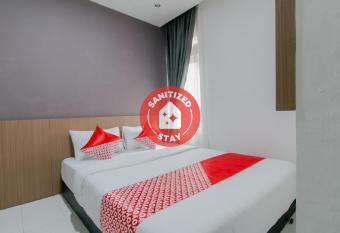 OYO 2228 Arwinda Costel Syariah allows 18 year olds to book a room