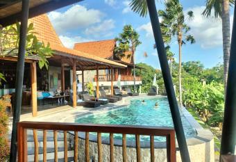 La Pan Nam Exotic Villas and Spa has Balcony rooms