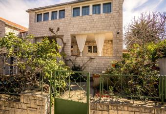 Apartments Marija has Balcony rooms