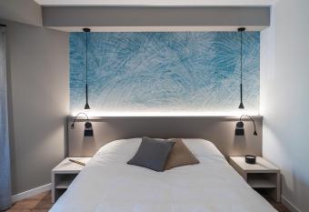 Comfort Zone has Balcony rooms