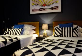 Franklin Mount Boutique Guesthouse allows 18 year olds to book a room