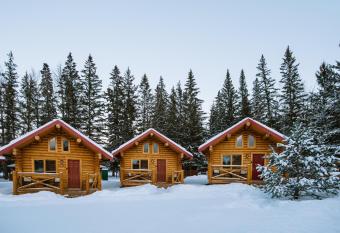 Miette Mountain Cabins has Balcony rooms