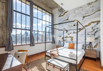 Sosuite at Independence Lofts has Balcony rooms