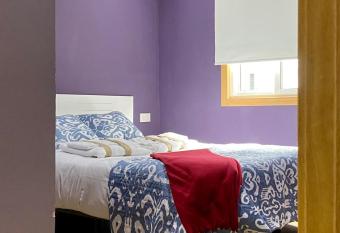 PiyMargall2 By Vigovacaciones allows 18 year olds to book a room