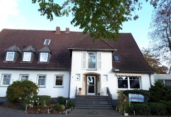 G  stehaus Temme allows 18 year olds to book a room