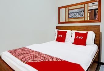 OYO 2317 Griya Merjosari Family Syariah allows 18 year olds to book a room