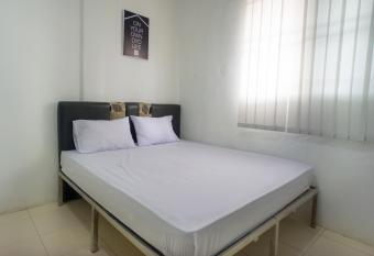 OYO Life 2366 Gatsu Kost allows 18 year olds to book a room
