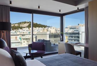 Heritage Hill Hotel allows 18 year olds to book a room