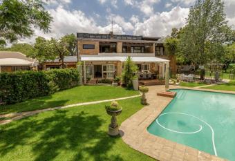 25 On Chrisoliet allows 18 year olds to book a room