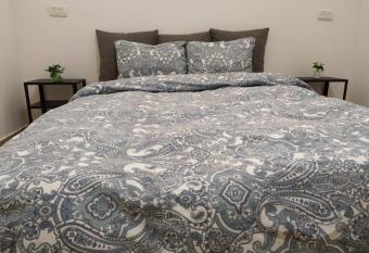 the comfort place                     allows 18 year olds to book a room