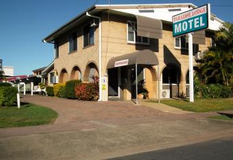 Paradise Motel allows 18 year olds to book a room