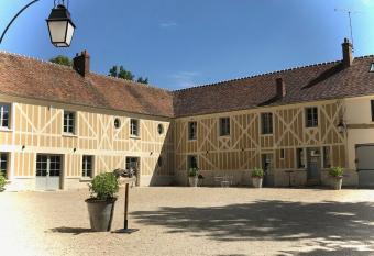 Domaine du Plessis allows 18 year olds to book a room