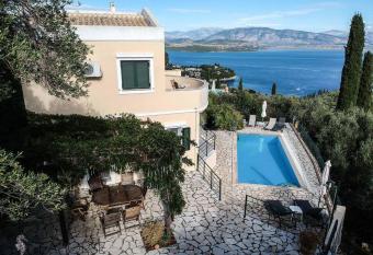 Seahorse Villa Amazing pool house over Agni and Kalami Sleep 7 has Balcony rooms