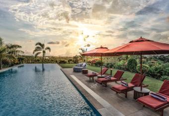 Villa Mayurana by Edwards Collection has Balcony rooms