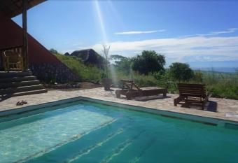 Kikonko Lodge has Balcony rooms