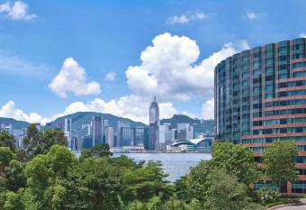 New World Millennium Hong Kong Hotel has rooms with a private hot tub