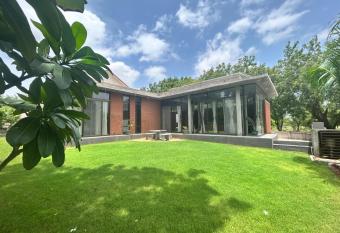 BK s Villa at Kensville Golf & Country Club has Balcony rooms