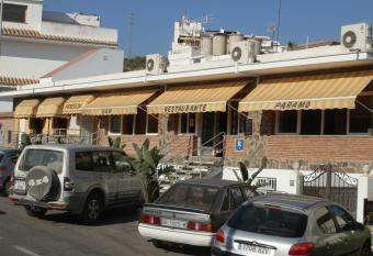 Pensi  n Restaurante P  ramo has Balcony rooms