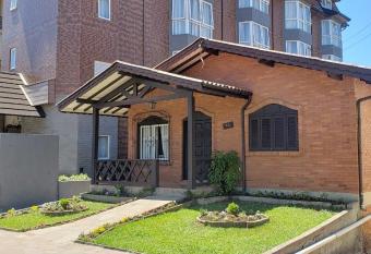 Casa Das Fontes - Centro allows 18 year olds to book a room