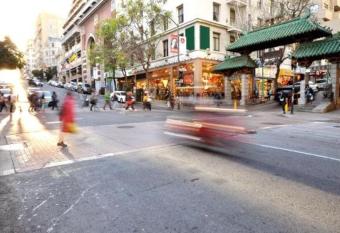 Hotel Des Arts allows 18 year olds to book a room