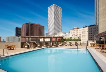 Sheraton New Orleans Hotel allows 18 year olds to book a room