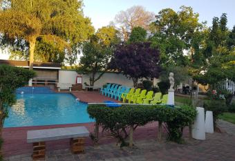 Good 2 Go Guest House has Balcony rooms